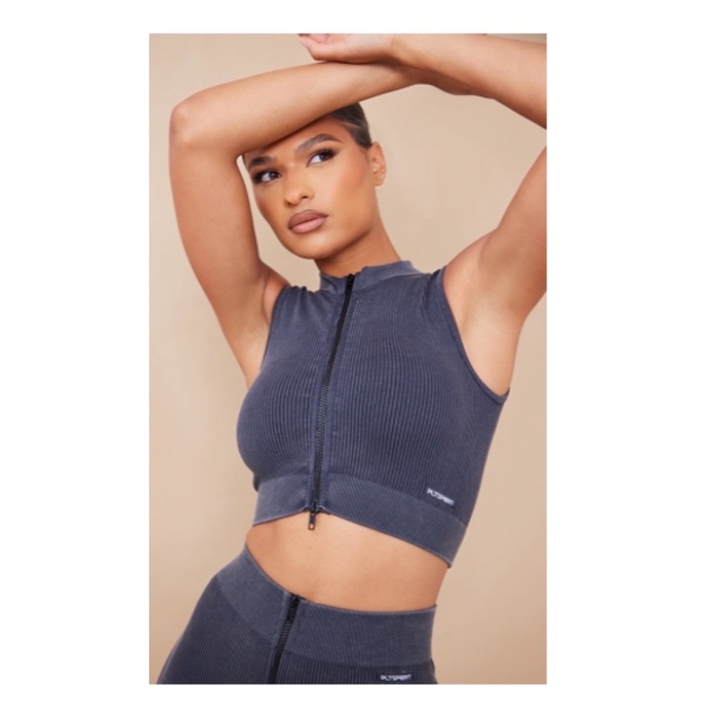 Seamless crop top
